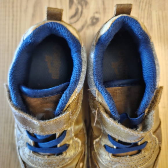 Oshkosh B'gosh Boys Sneakers - Picture 9 of 11